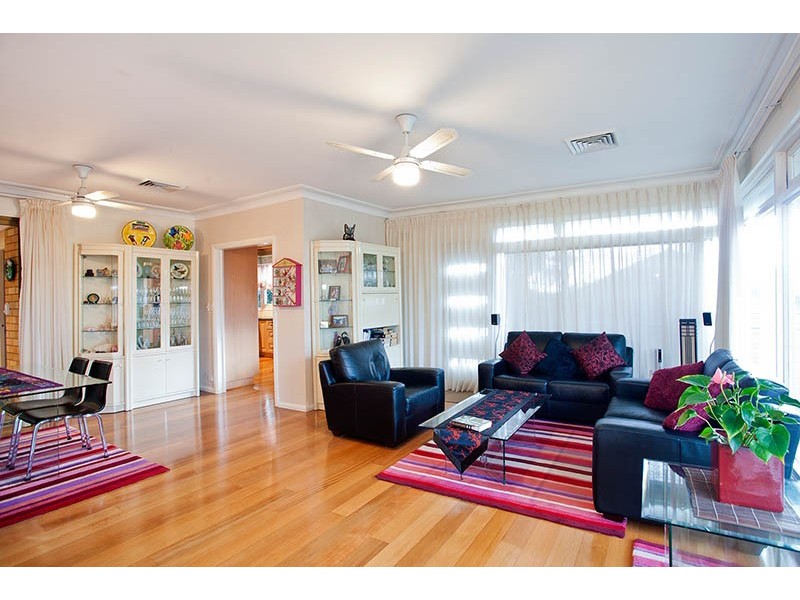 92 Boronia Parade, Lugarno NSW 2210