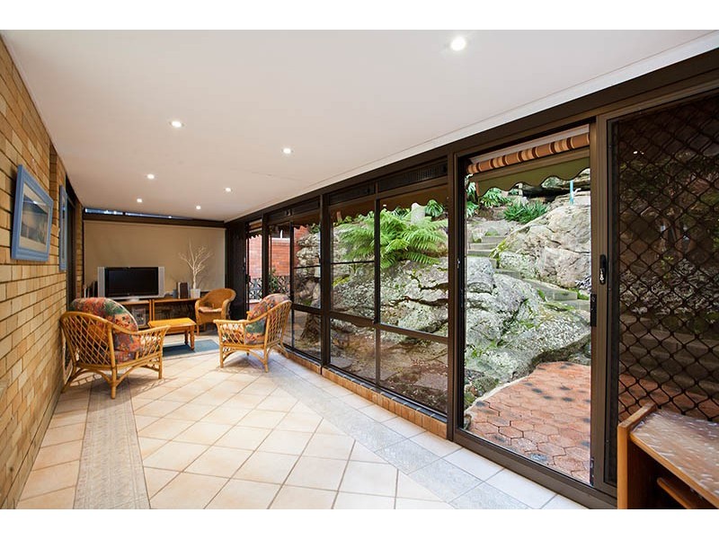 92 Boronia Parade, Lugarno NSW 2210