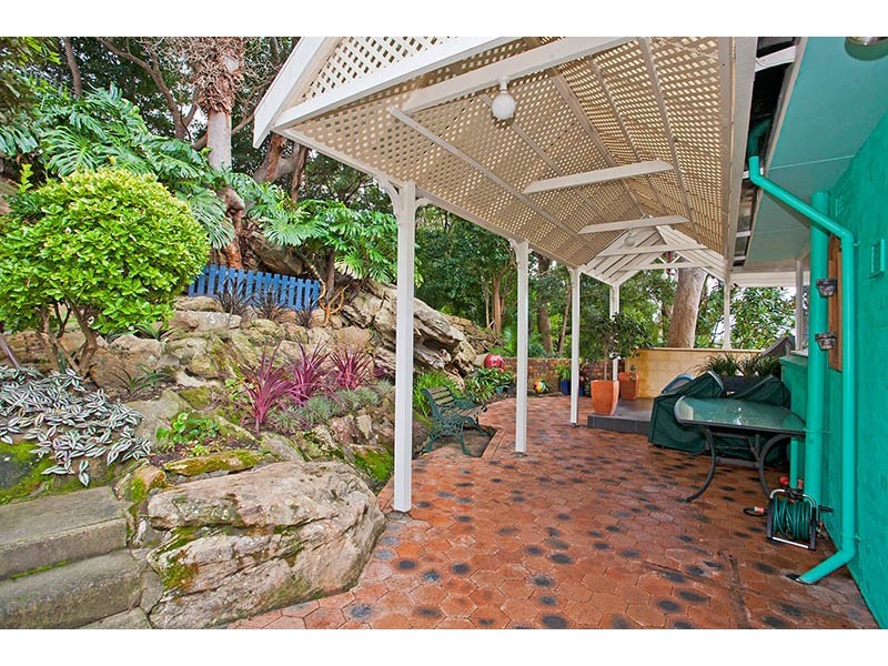 92 Boronia Parade, Lugarno NSW 2210