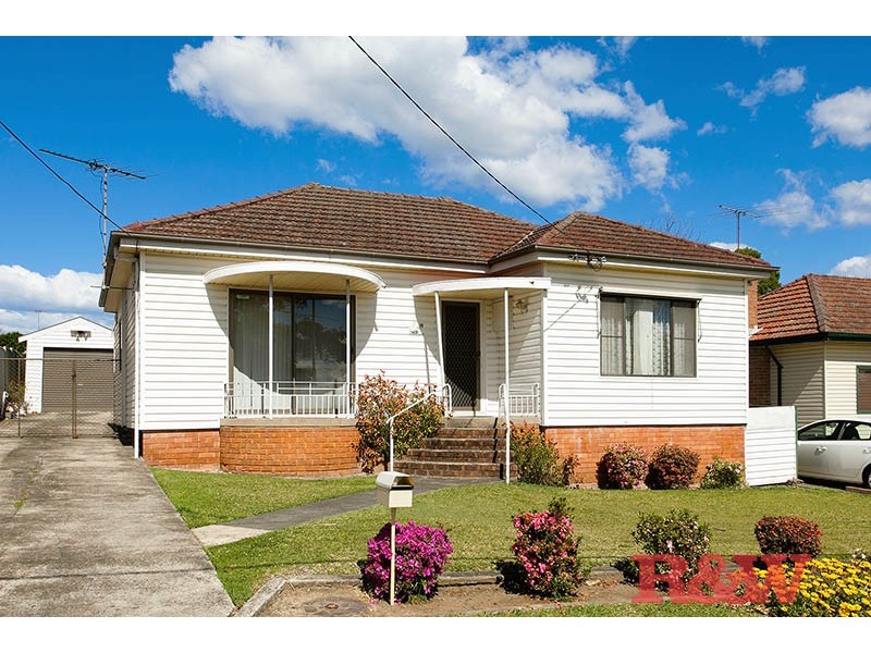 14 Mavis Avenue, Peakhurst NSW 2210