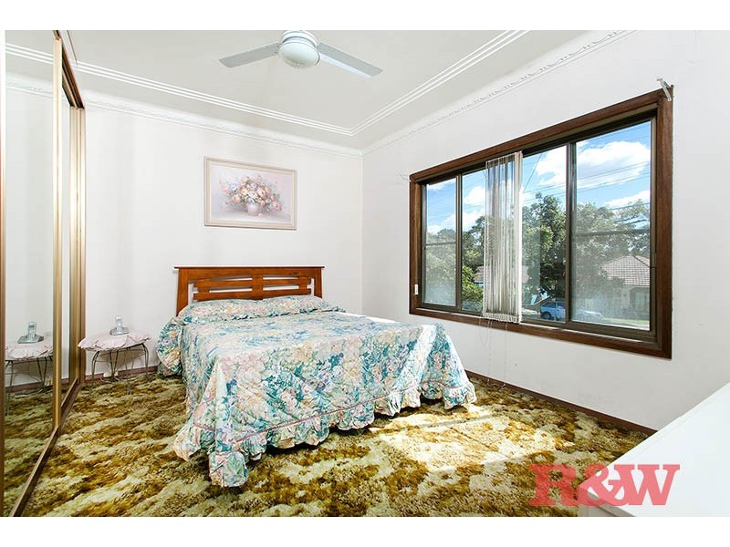 14 Mavis Avenue, Peakhurst NSW 2210