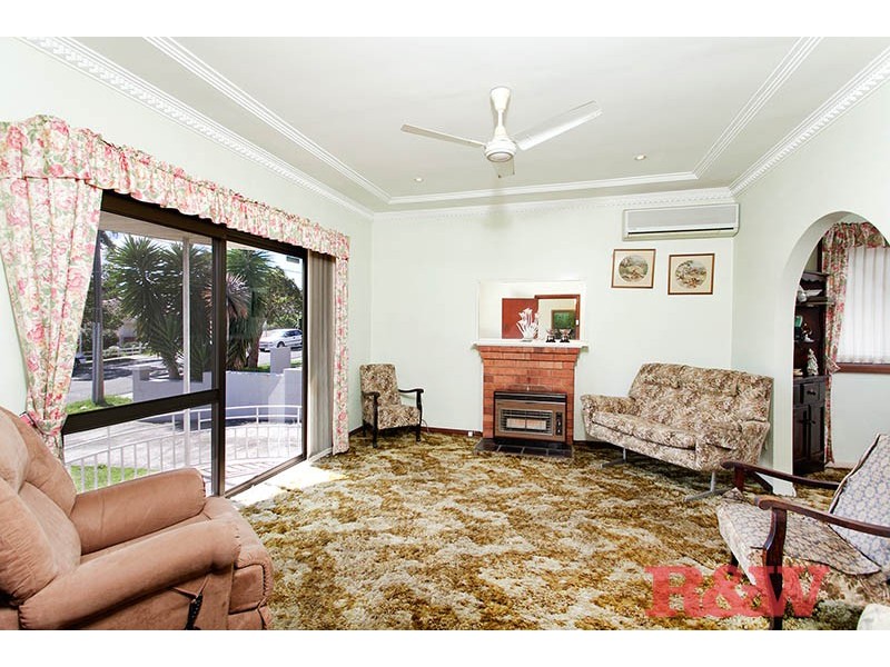 14 Mavis Avenue, Peakhurst NSW 2210