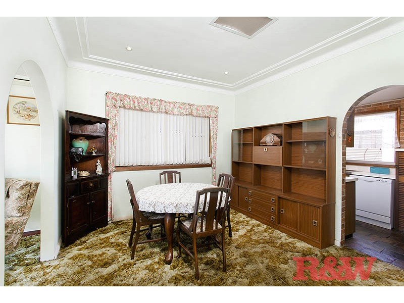 14 Mavis Avenue, Peakhurst NSW 2210