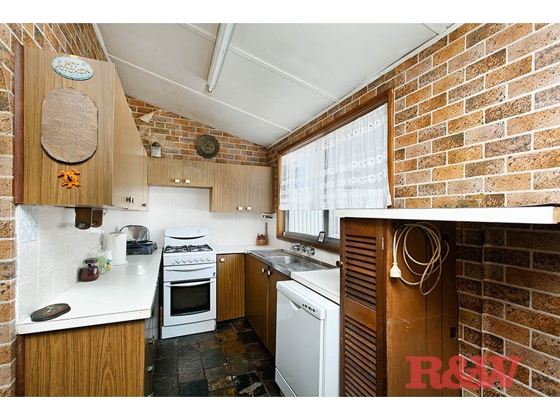 14 Mavis Avenue, Peakhurst NSW 2210