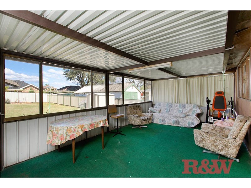 14 Mavis Avenue, Peakhurst NSW 2210