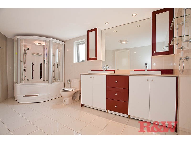 5 Tea Tree Place, Lugarno NSW 2210