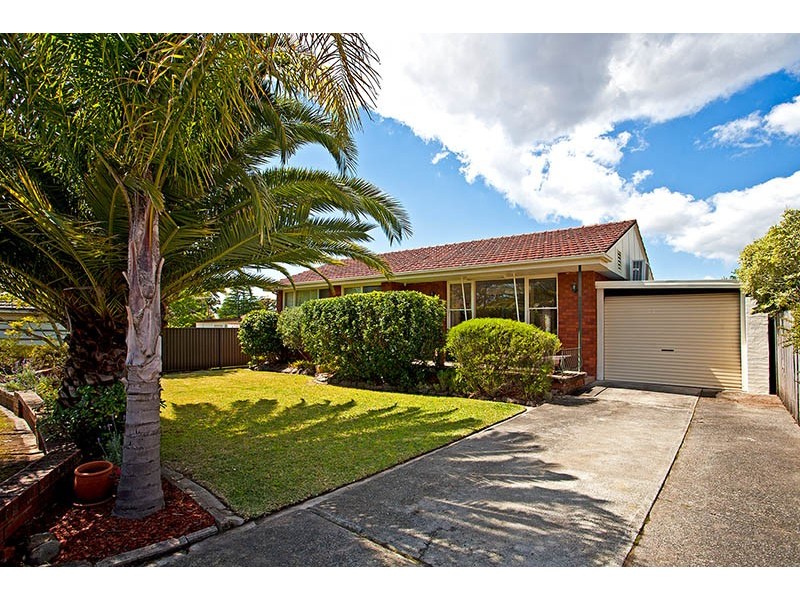 8 Todd Crescent, Peakhurst NSW 2210