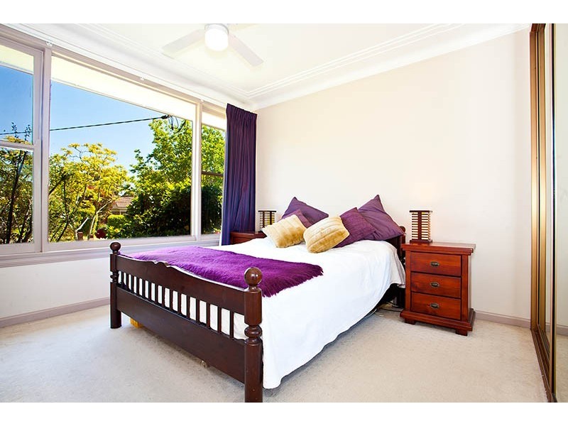 8 Todd Crescent, Peakhurst NSW 2210
