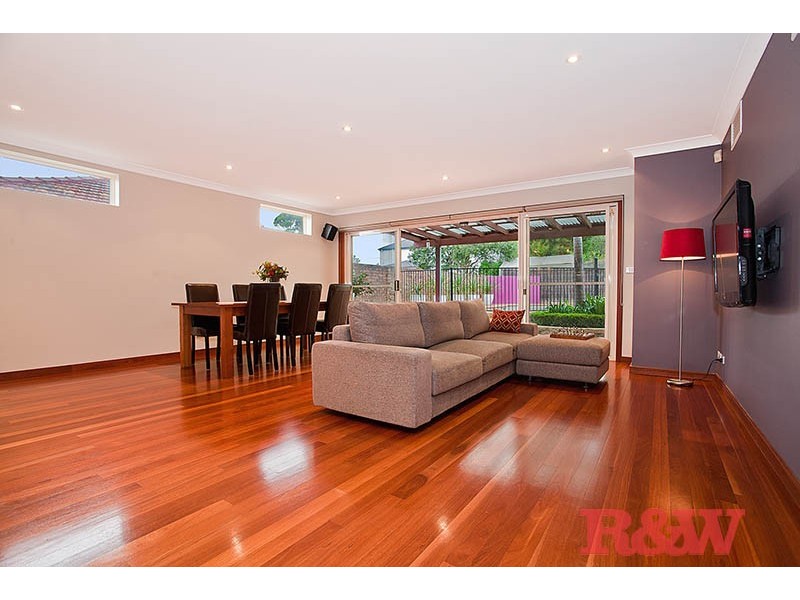 19 Vista Avenue, Peakhurst Heights NSW 2210