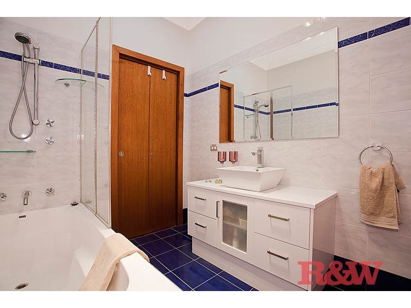 19 Vista Avenue, Peakhurst Heights NSW 2210