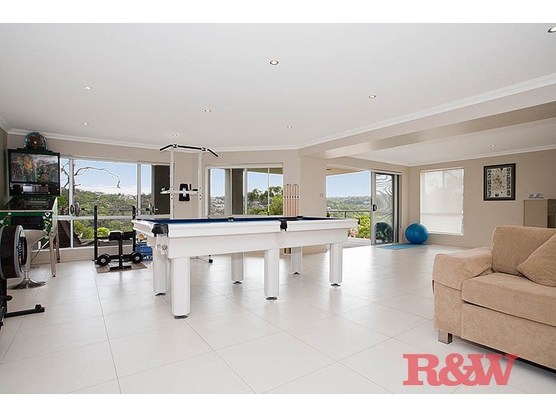 2 Tea Tree Place, Lugarno NSW 2210