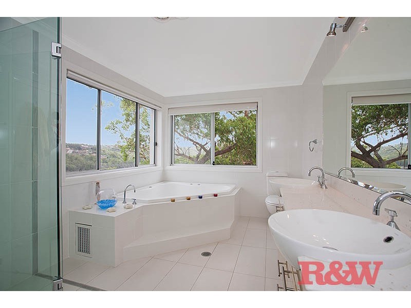 2 Tea Tree Place, Lugarno NSW 2210