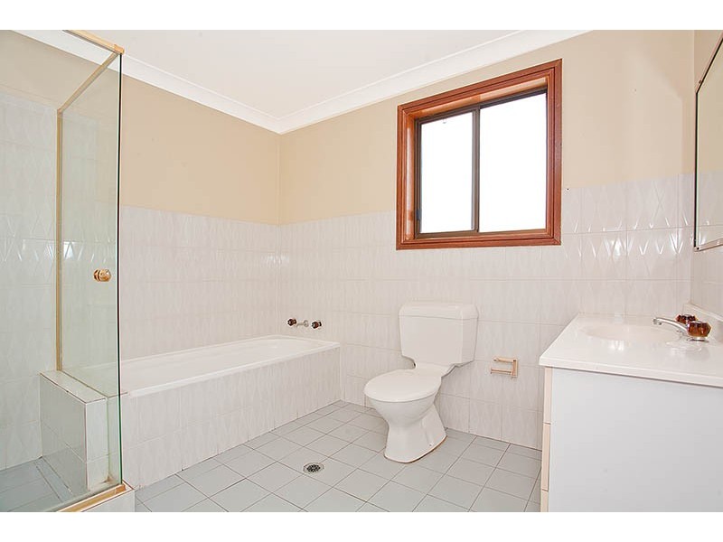 4 Thomson Avenue, Beverly Hills NSW 2209