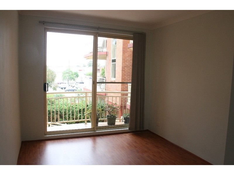 10/2-8 Short Road, Riverwood NSW 2210