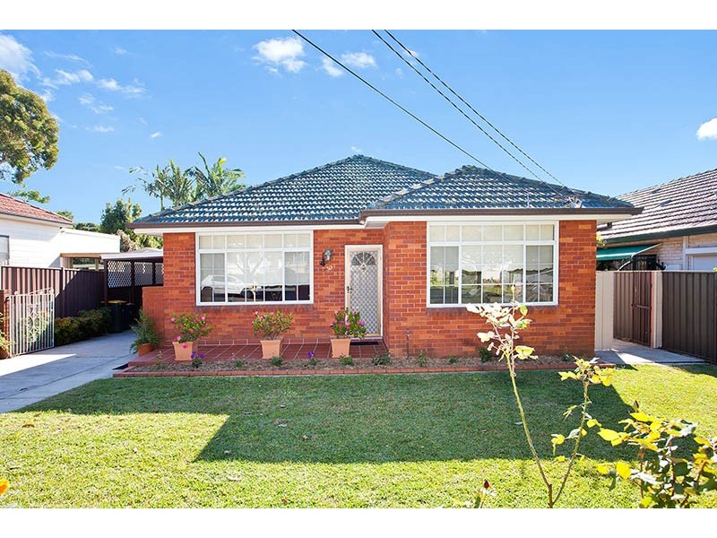 30 Orana Crescent, Peakhurst Heights NSW 2210