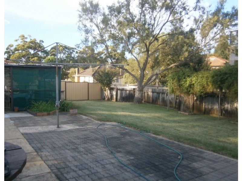 18 Gover Street, Peakhurst NSW 2210