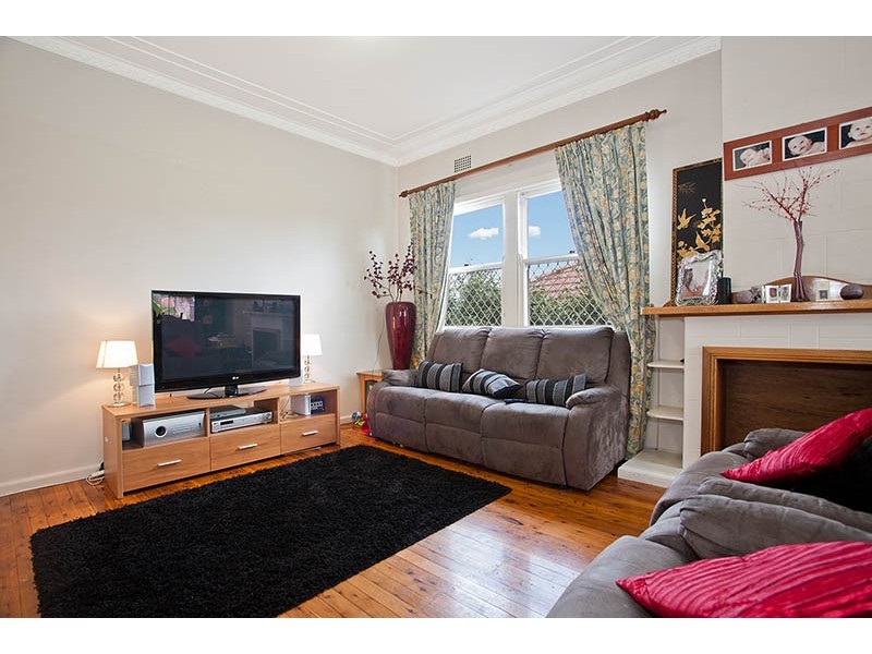 5 Forshaw Avenue, Peakhurst NSW 2210