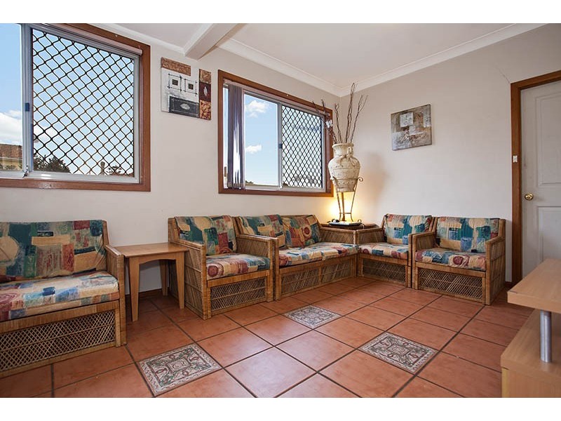 5 Forshaw Avenue, Peakhurst NSW 2210