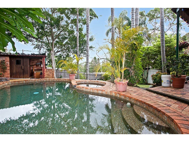 18 Maple Street, Lugarno NSW 2210