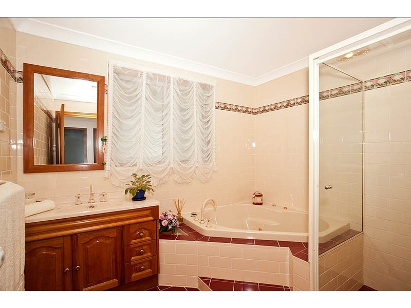 18 Maple Street, Lugarno NSW 2210