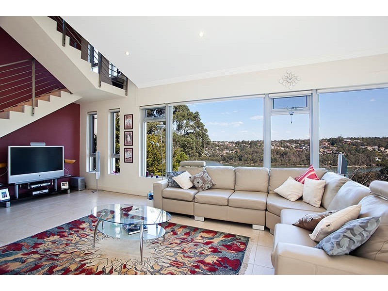 1 Woodlands Avenue, Lugarno NSW 2210