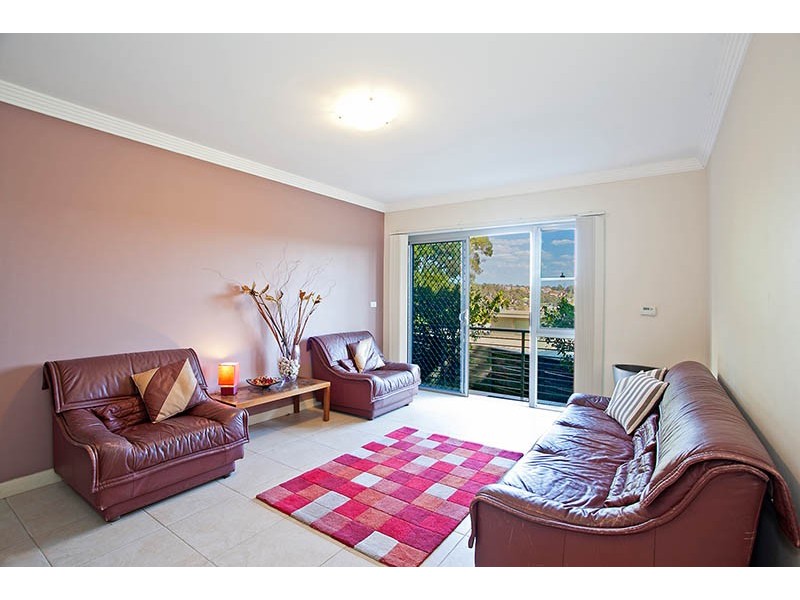 1 Woodlands Avenue, Lugarno NSW 2210