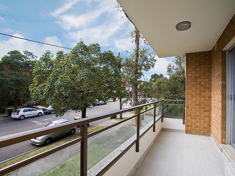 2/33 Macquarie Place, Mortdale NSW 2223
