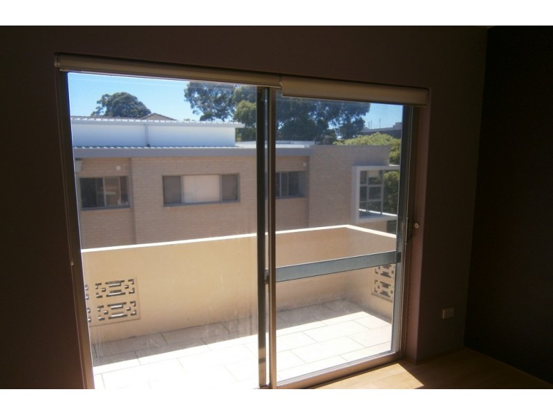 8/24A Macquarie Place, Mortdale NSW 2223