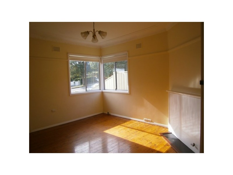 27 Roberts Road, Mortdale NSW 2223