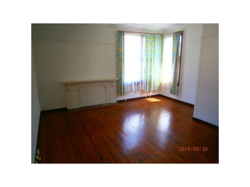 10 Lawrence Street, Peakhurst NSW 2210