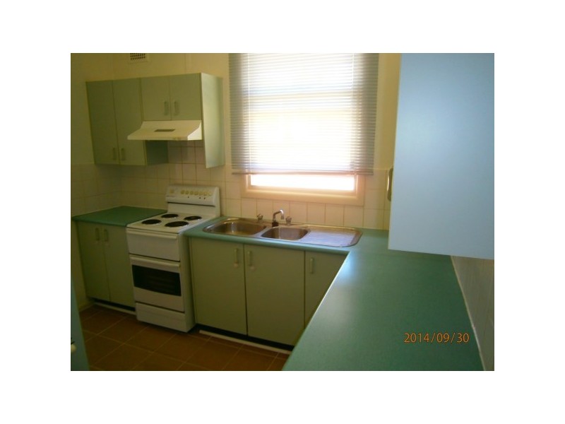 10 Lawrence Street, Peakhurst NSW 2210