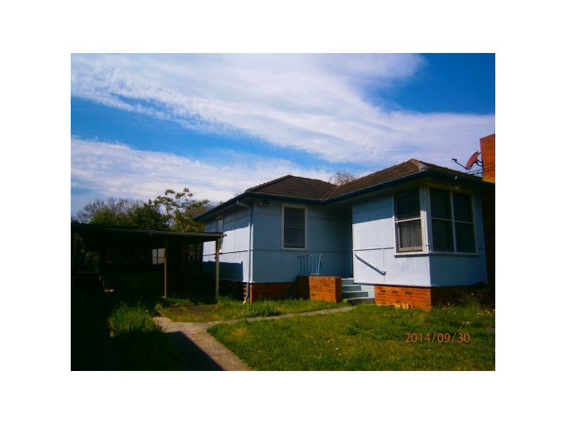 10 Lawrence Street, Peakhurst NSW 2210