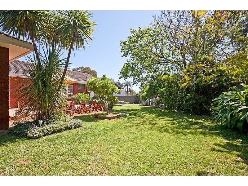 4 Byron Street, Peakhurst Heights NSW 2210