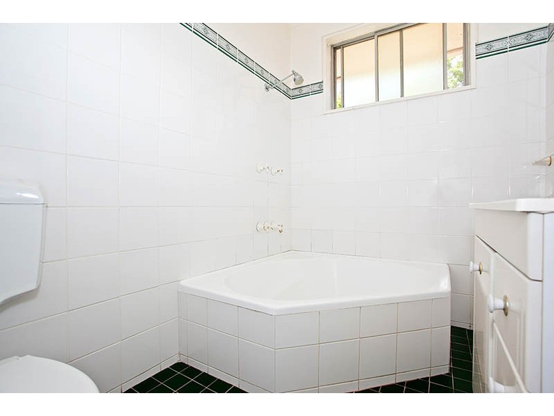 4 Byron Street, Peakhurst Heights NSW 2210