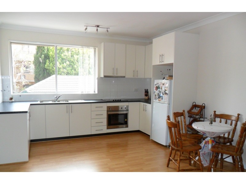 6/28  Station Street, Mortdale NSW 2223