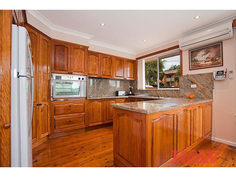 61 Lorraine Street, Peakhurst Heights NSW 2210