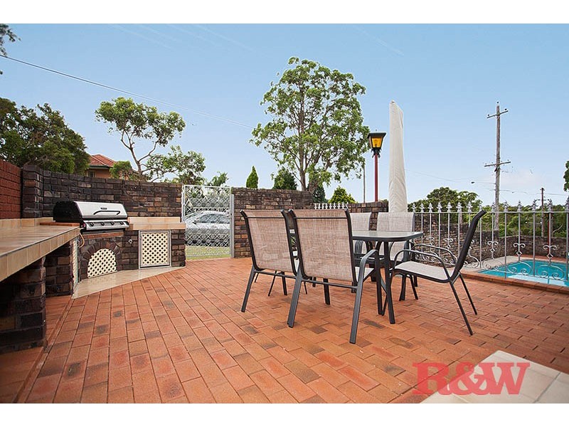 61 Lorraine Street, Peakhurst Heights NSW 2210