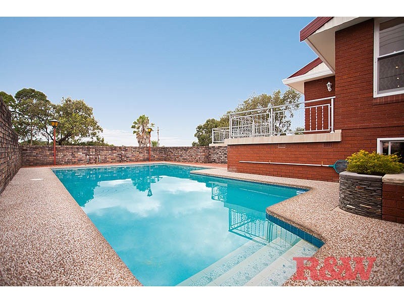 61 Lorraine Street, Peakhurst Heights NSW 2210