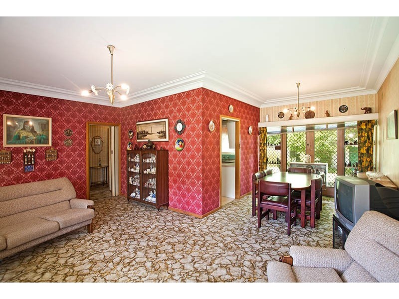 15 Stephenson St, Roselands NSW 2196