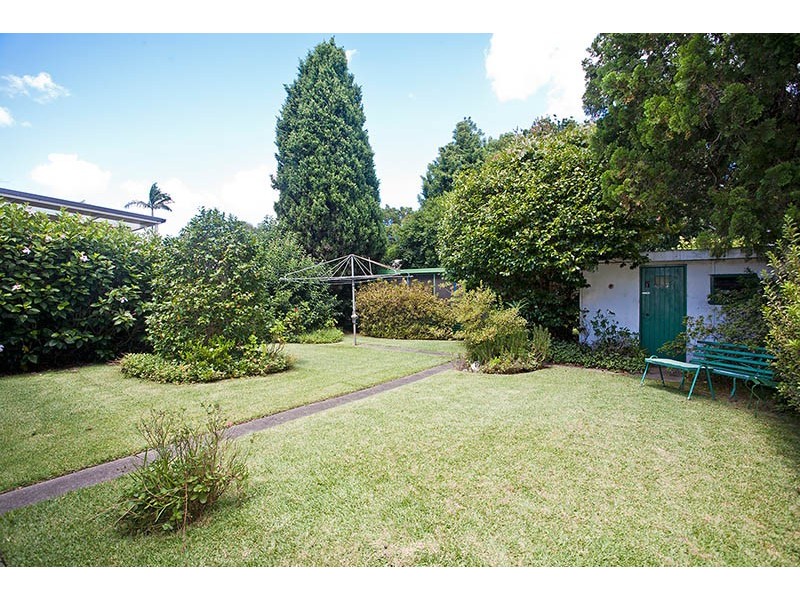 15 Stephenson St, Roselands NSW 2196