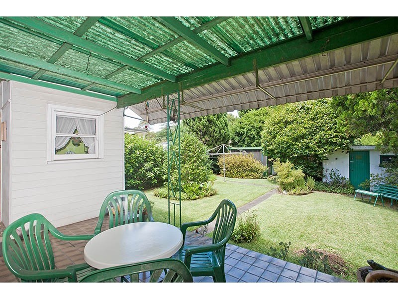 15 Stephenson St, Roselands NSW 2196