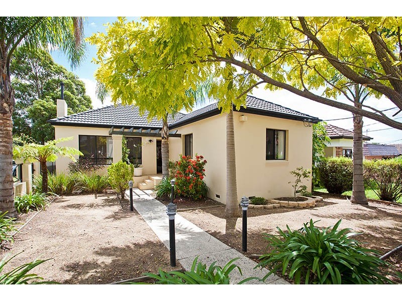 34 Bailey Pde, Peakhurst NSW 2210