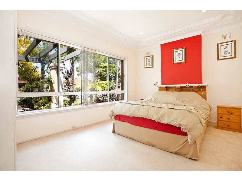 34 Bailey Pde, Peakhurst NSW 2210