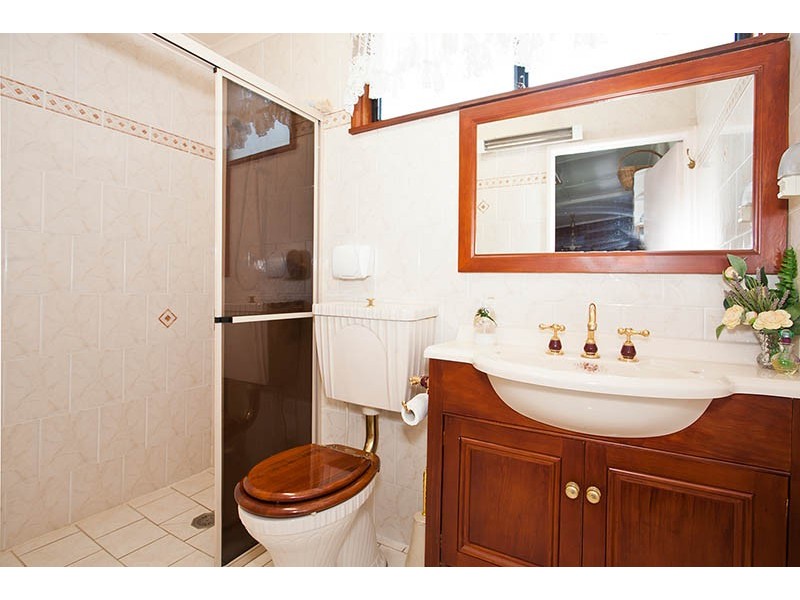 11 Wattle Street, Peakhurst NSW 2210