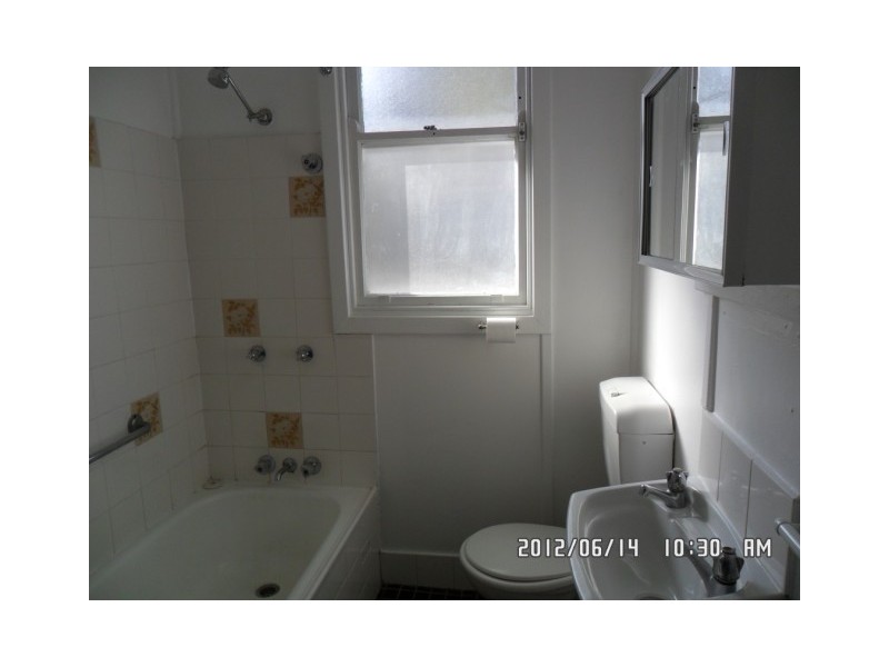 52 Lawrence Street, Peakhurst NSW 2210