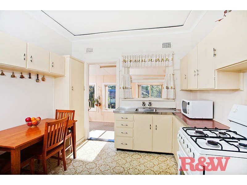 4 Junction St, Mortdale NSW 2223