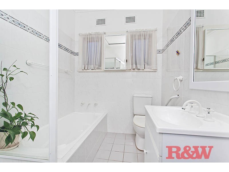 4 Junction St, Mortdale NSW 2223