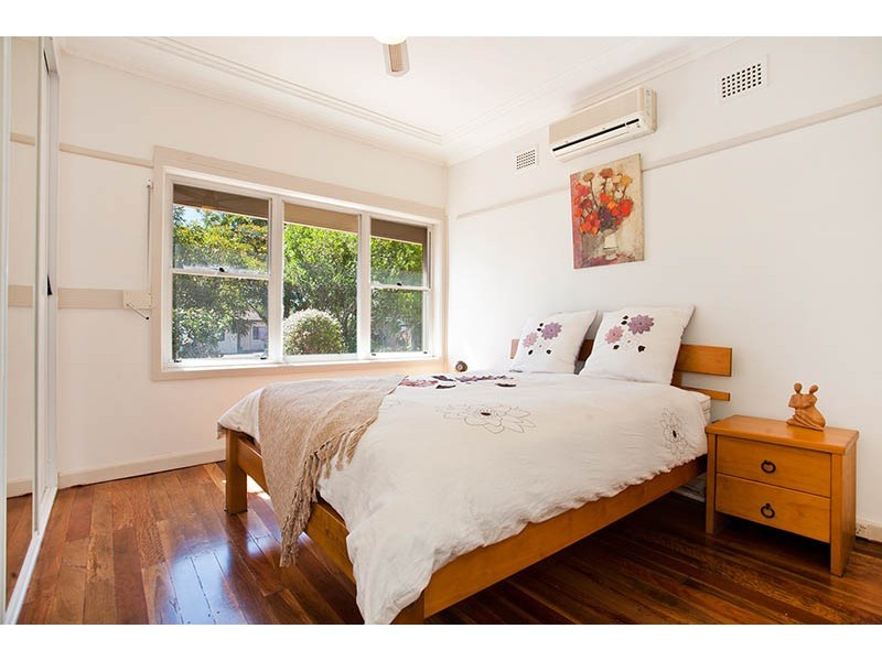 24 Earls Avenue, Riverwood NSW 2210