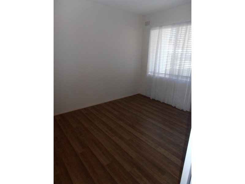 2/8 Martin Place, Mortdale NSW 2223