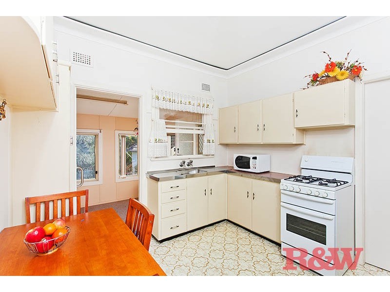 4 Junction Street, Mortdale NSW 2223